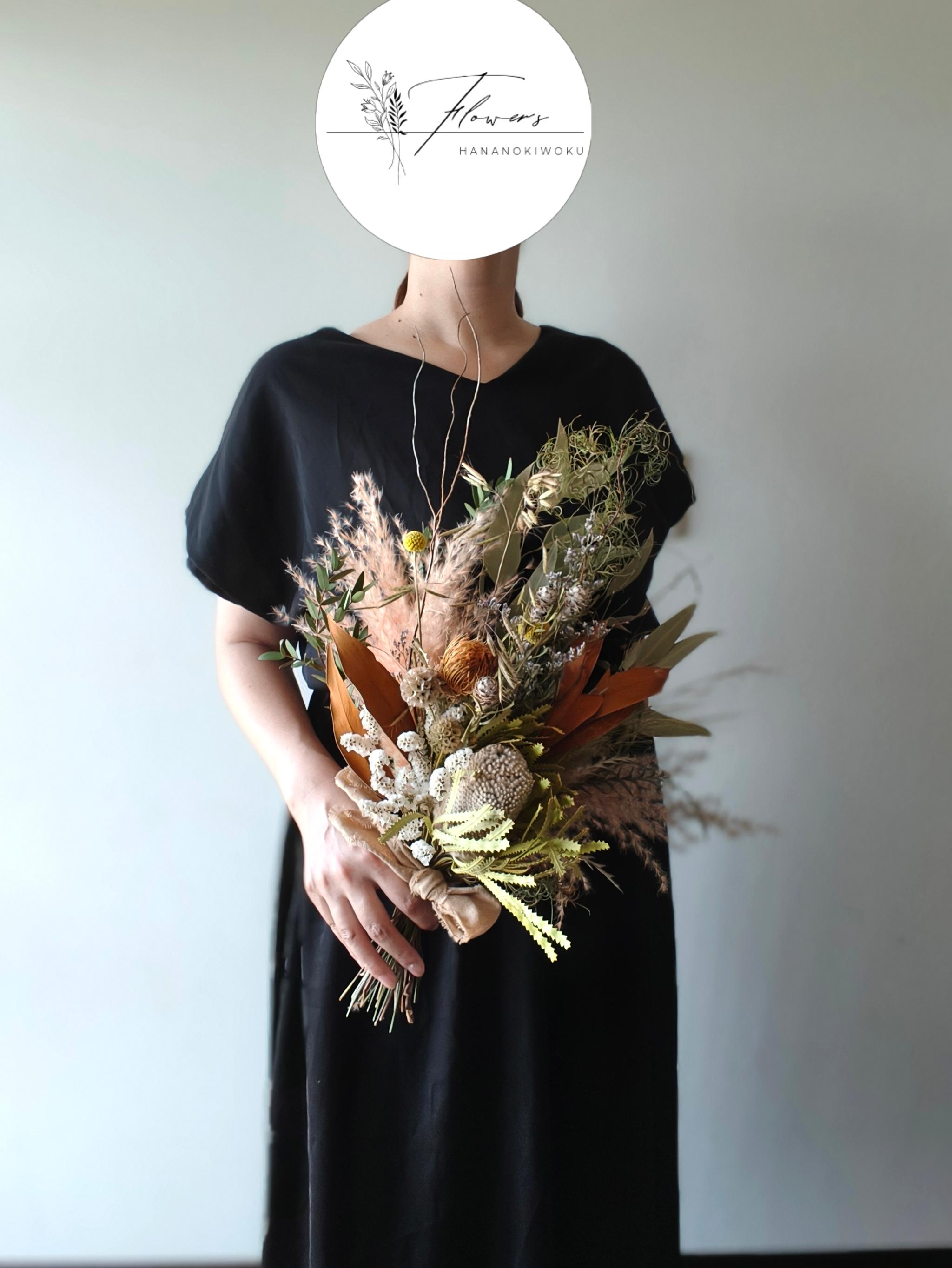 ワイルドフラワーのドライフラワースワッグブーケ ウェディングブーケ前撮り 和装 インテリア ユーカリ バンクシア リース | 8枚目